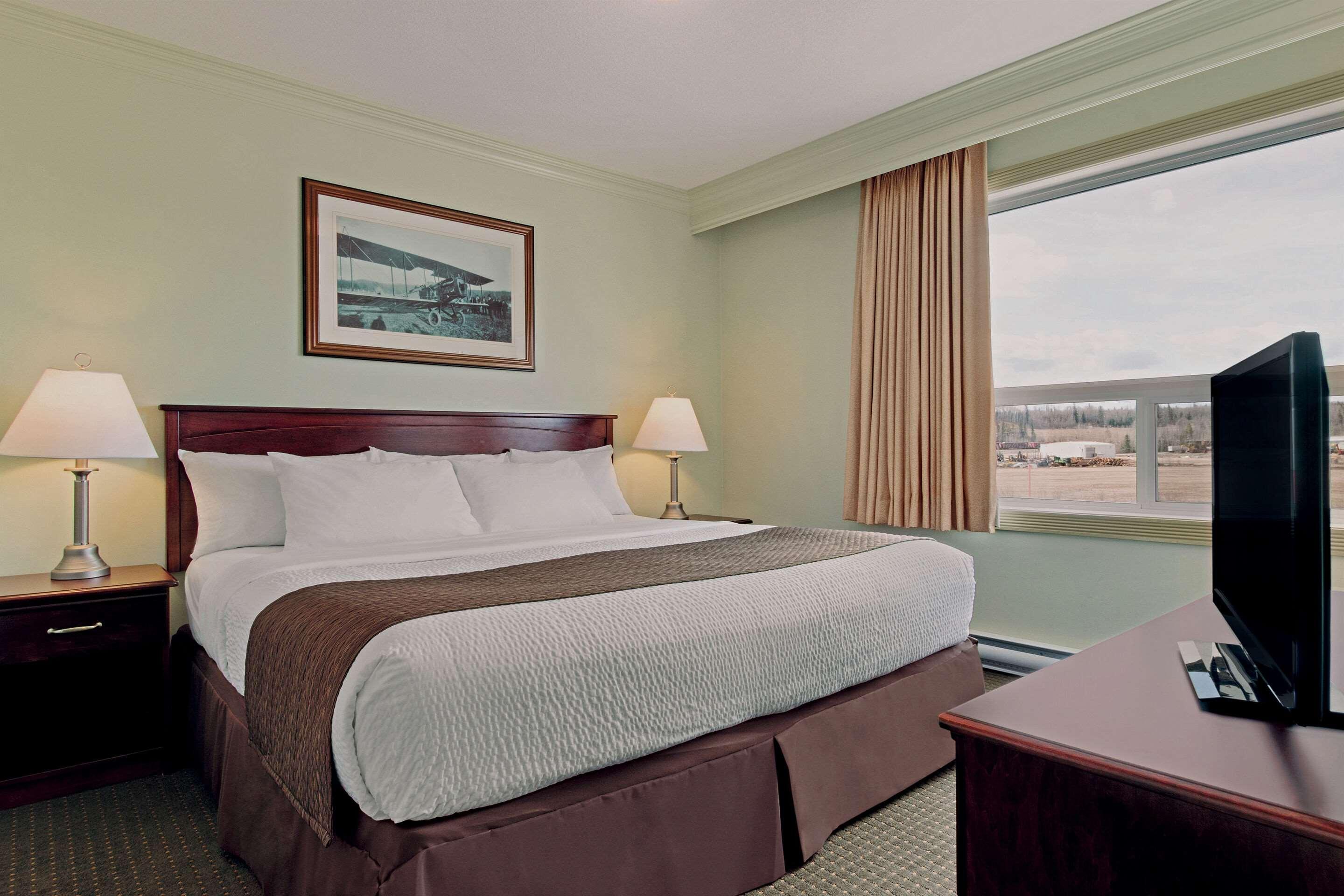 Quality Inn & Suites Whitecourt Kültér fotó