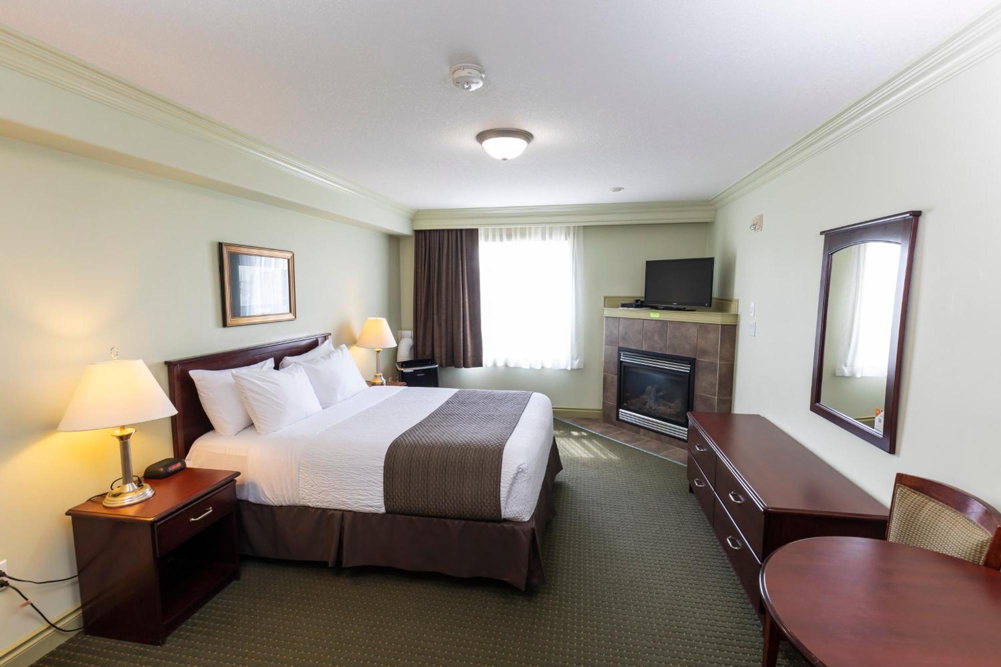 Quality Inn & Suites Whitecourt Kültér fotó